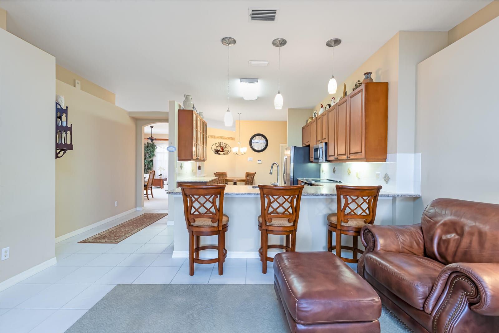 584 NW Lambrusco Drive — photo 8