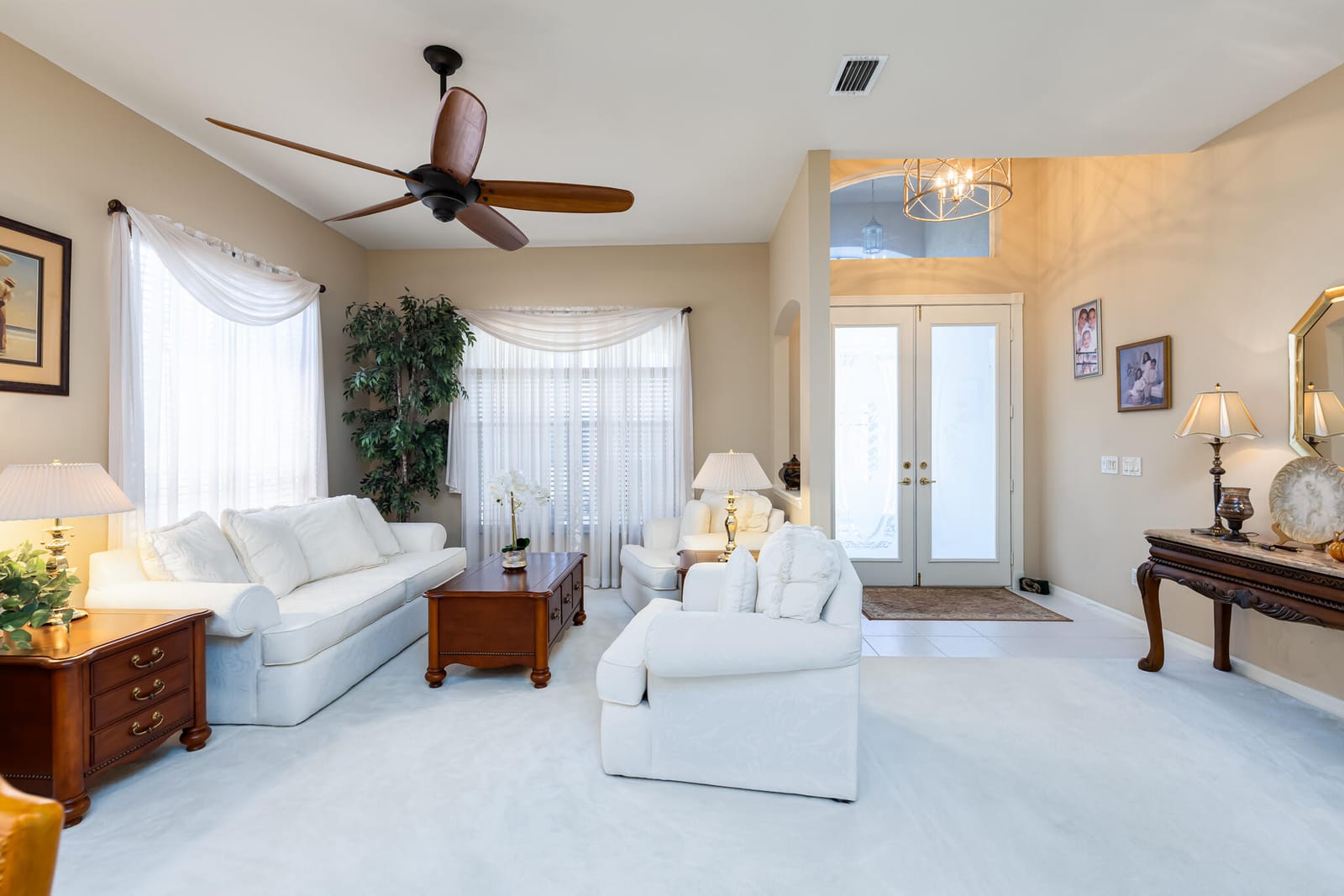 584 NW Lambrusco Drive — photo 3