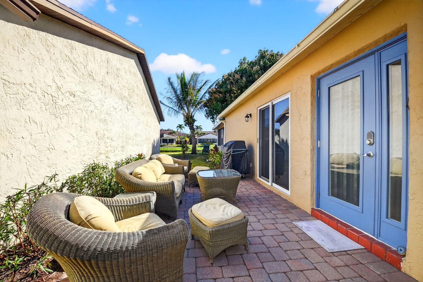 5198 Mirror Lakes Boulevard, Boynton Beach, FL 33472 photo 4