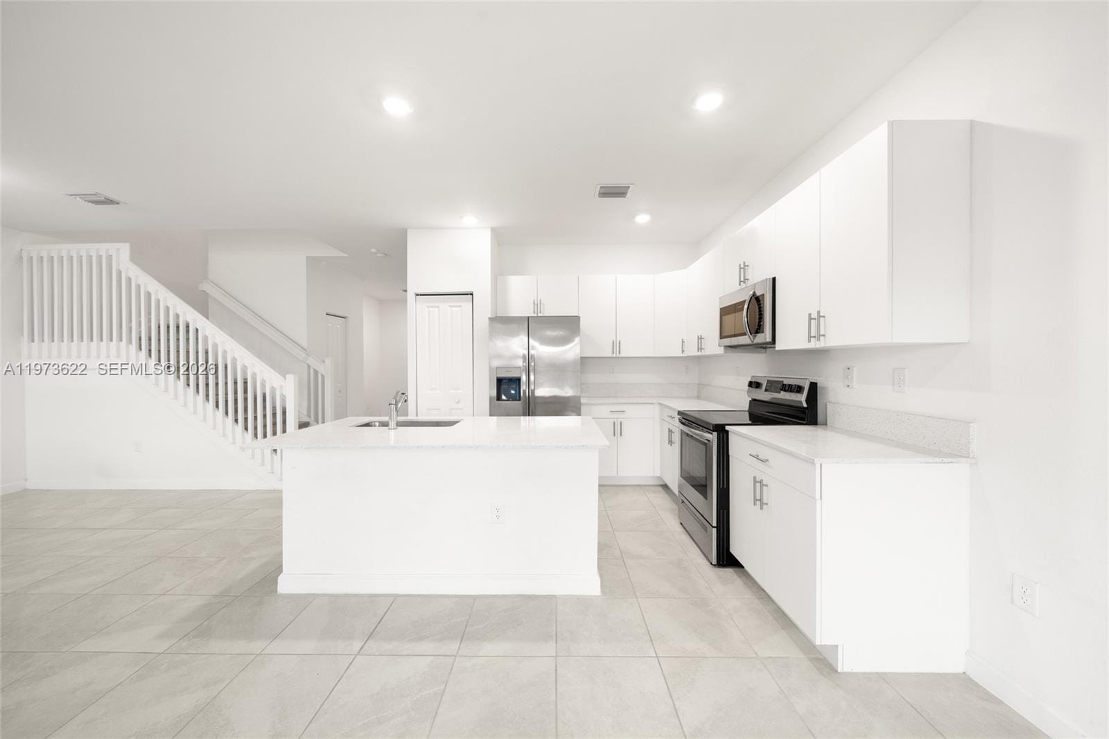 10011 SW 231st Lane, Miami, FL 33190 photo 6