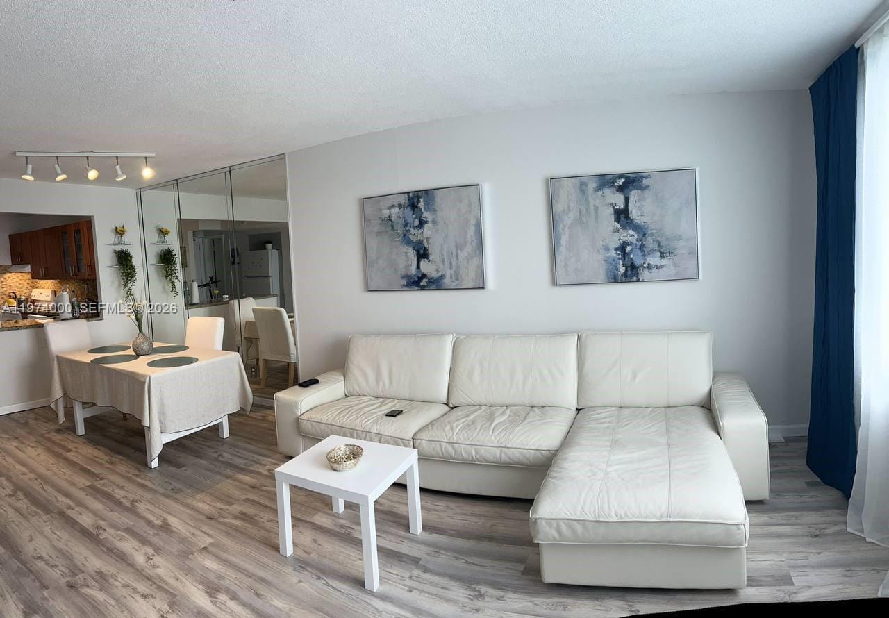 1150 NE 191st Street 34, Miami, FL 33179 photo 6