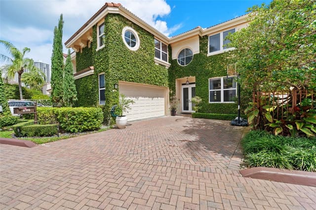 20815 NE 37th Court, sold in Island Way, Aventura, FL