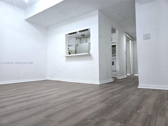 300 NW 107th Avenue 206, Miami, FL 33172