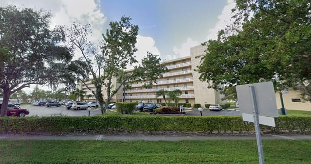 441 SE 3rd Street 505, Dania Beach, FL 33004