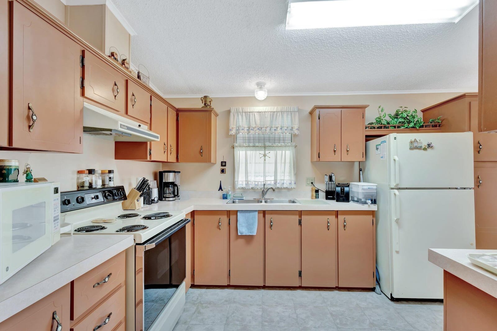 14359 Cancun Avenue — photo 11