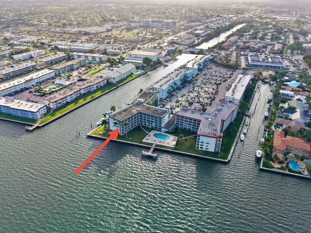 100 Paradise Harbour Boulevard 304, Paradise Harbour, North Palm Beach, FL