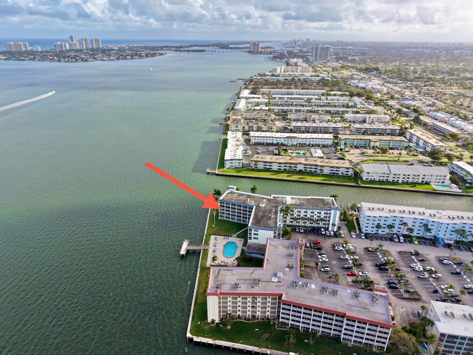 100 Paradise Harbour Boulevard 304 — photo 2