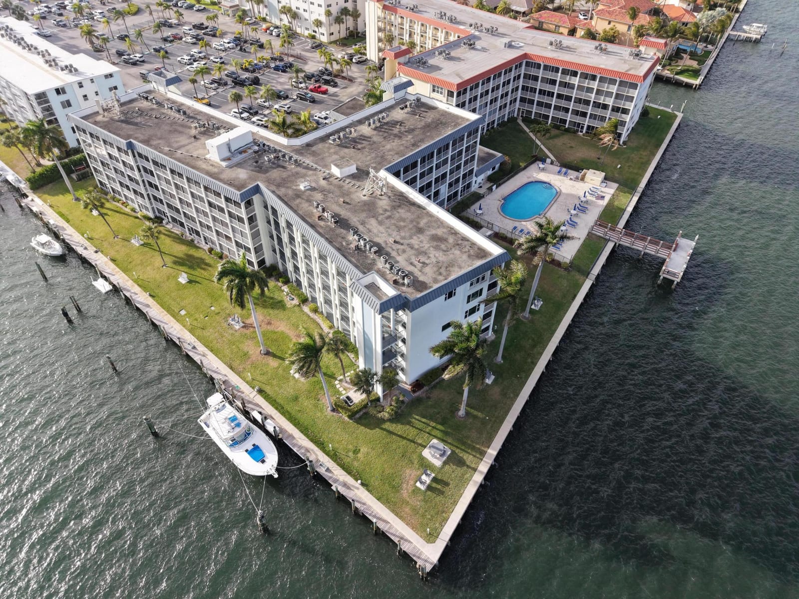 100 Paradise Harbour Boulevard 304 — photo 7