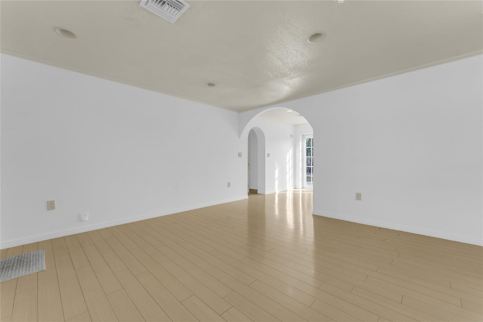 2132 SW 50th Avenue — photo 8