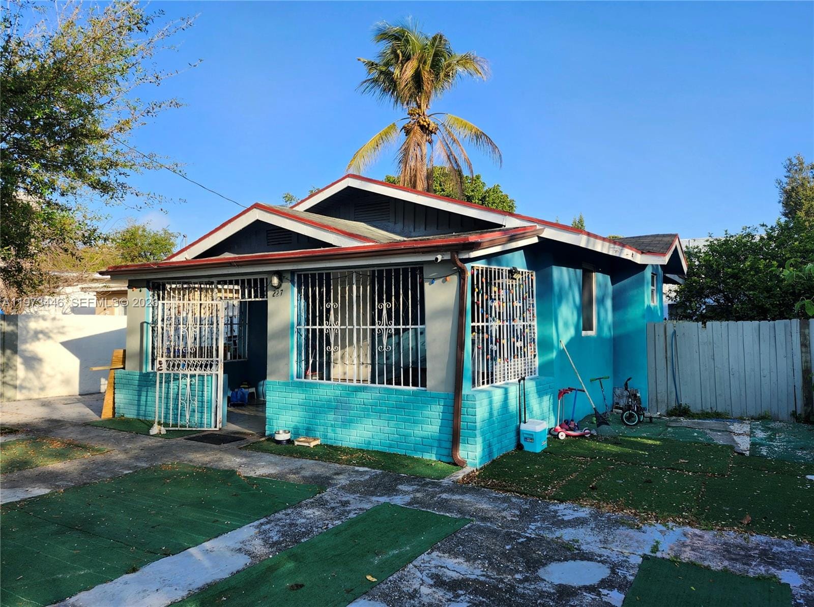 227 NW 33rd Street — photo 3