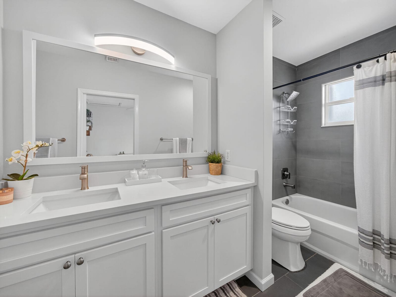 1512 Buckingham Avenue — photo 10