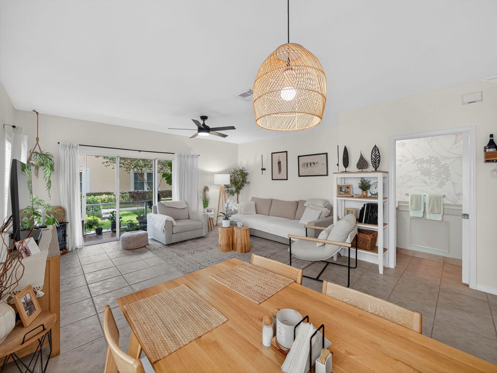 1512 Buckingham Avenue — photo 3