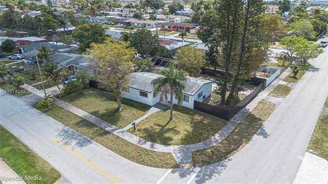 1090 NW 197th Terrace, sold in Norwood 4th, Miami Gardens, FL
