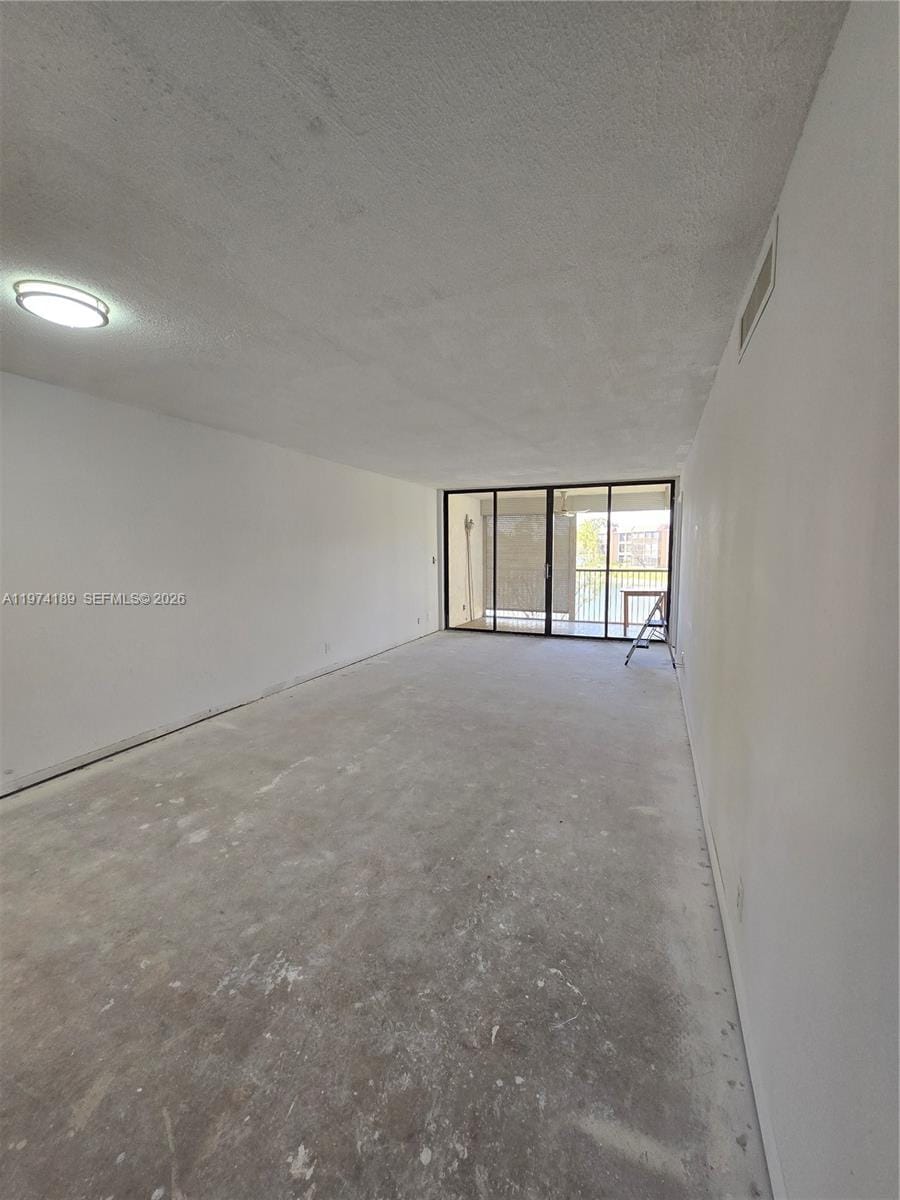 5920 Coral Lake Drive 208 — photo 3