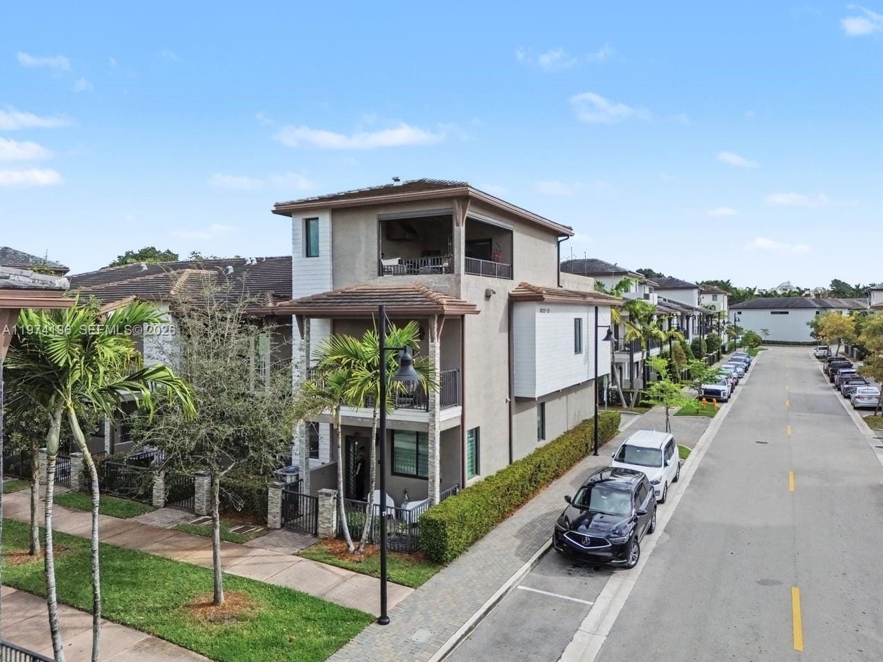 4903 NW 83rd Path, Doral, FL 33166