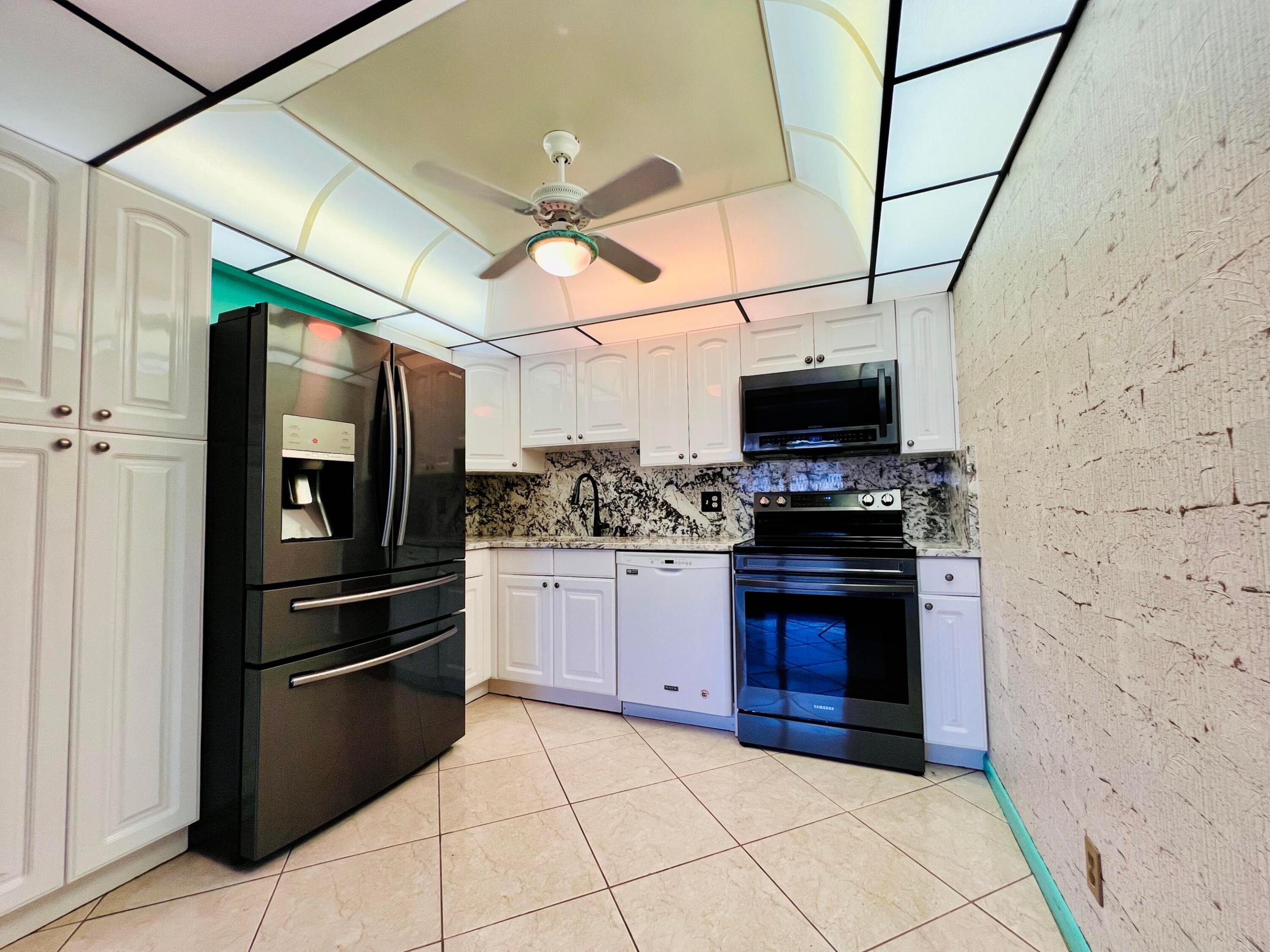 110 Wellington B, West Palm Beach, FL 33417, West Palm Beach