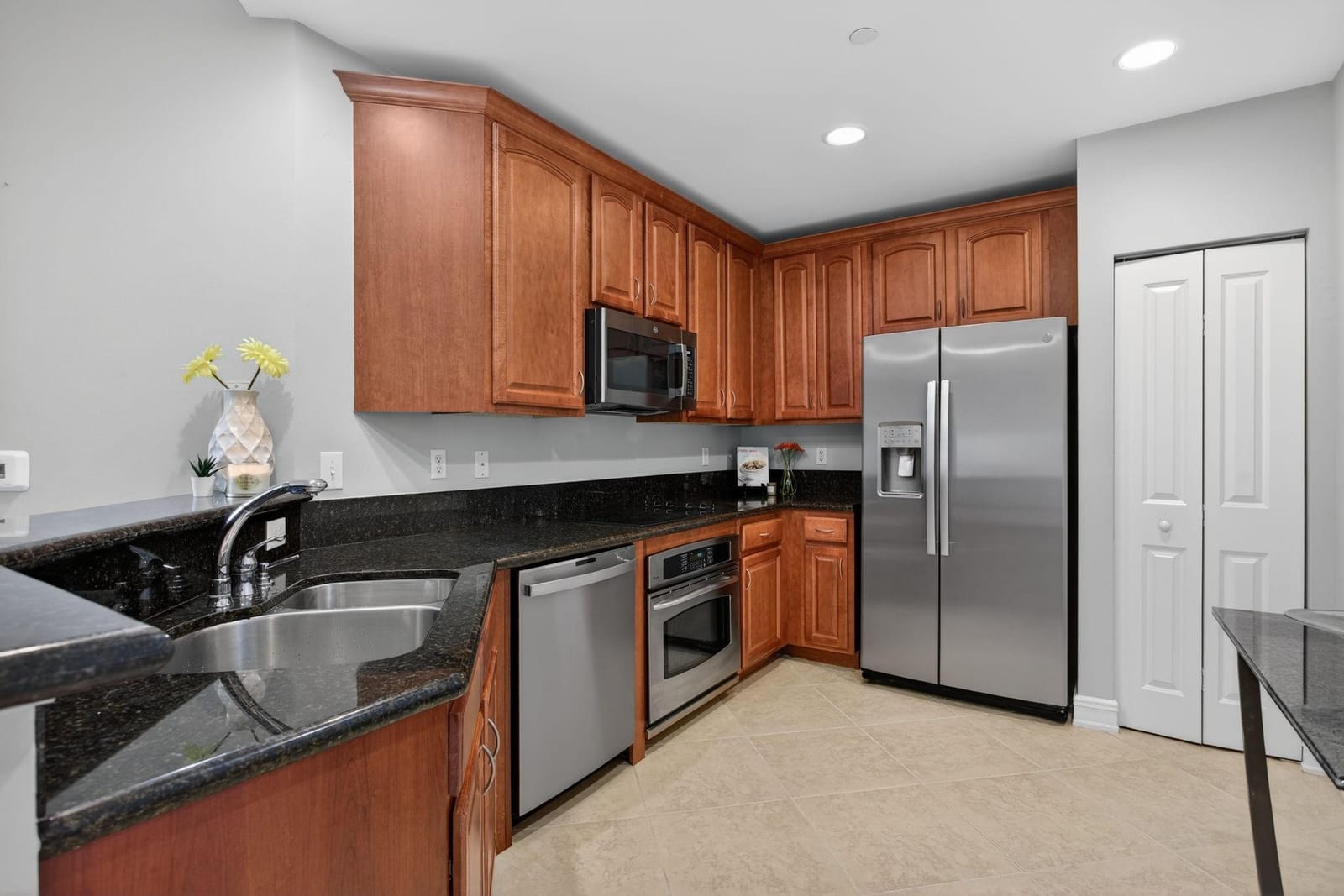 16102 Emerald Estates Drive 325, Weston, FL 33331 photo 13
