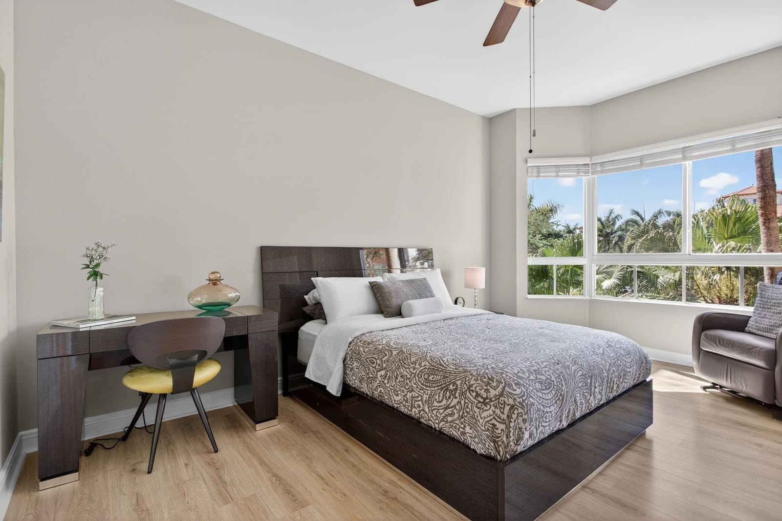 16102 Emerald Estates Drive 325, Weston, FL 33331 photo 16