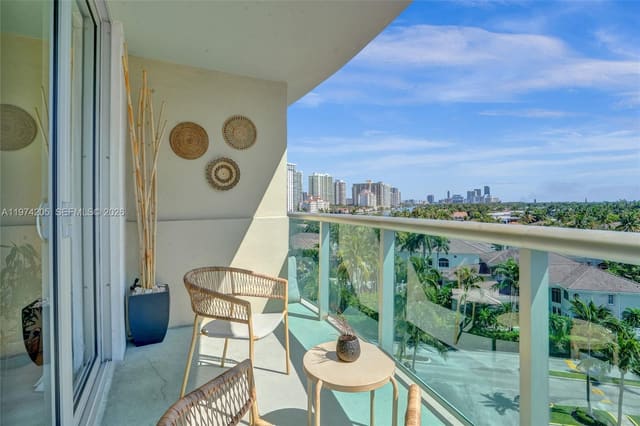 19380 Collins Avenue 718, Oceanview Building B Cond, Sunny Isles Beach, FL
