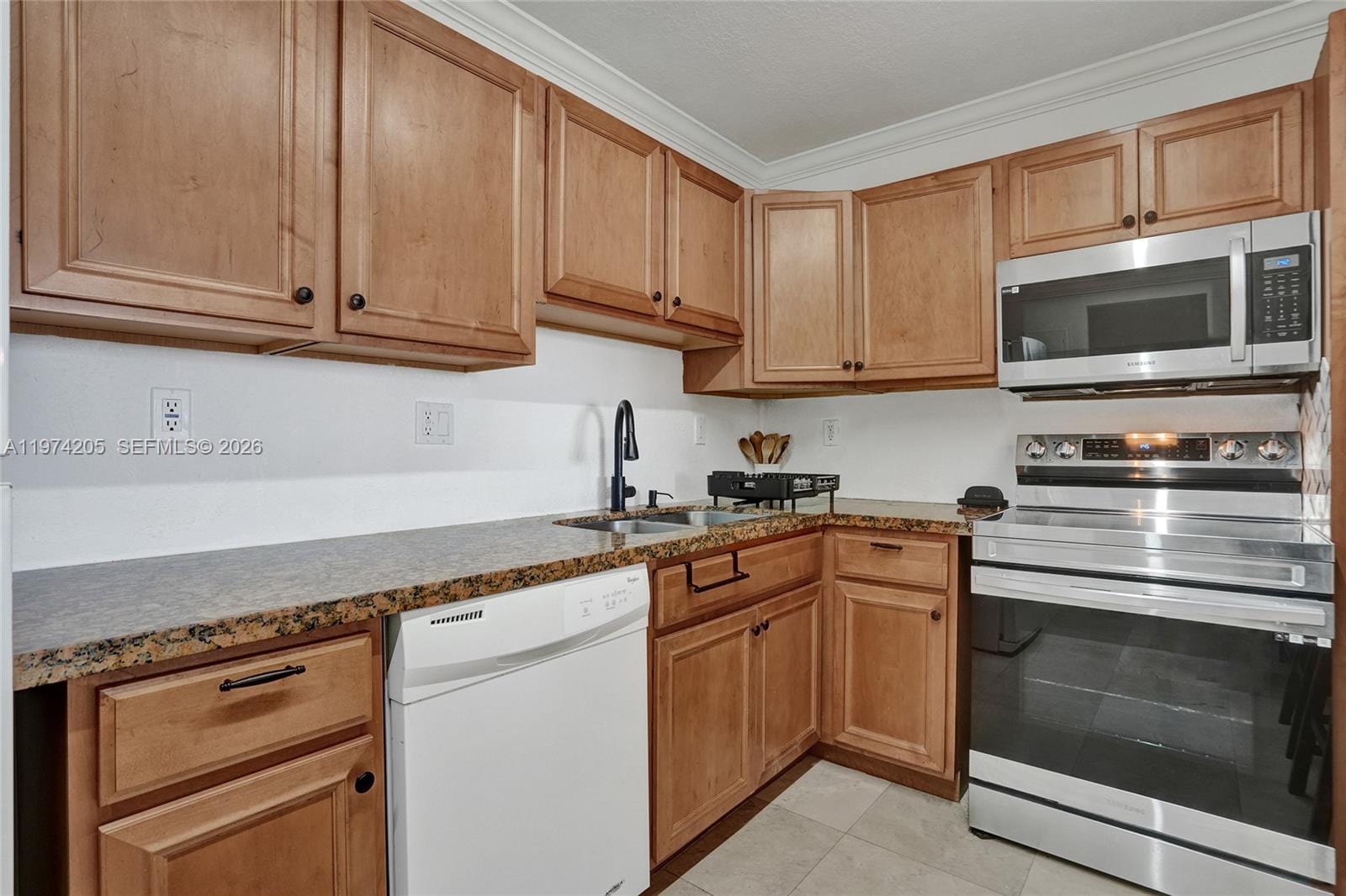 19380 Collins Avenue 718 — photo 12