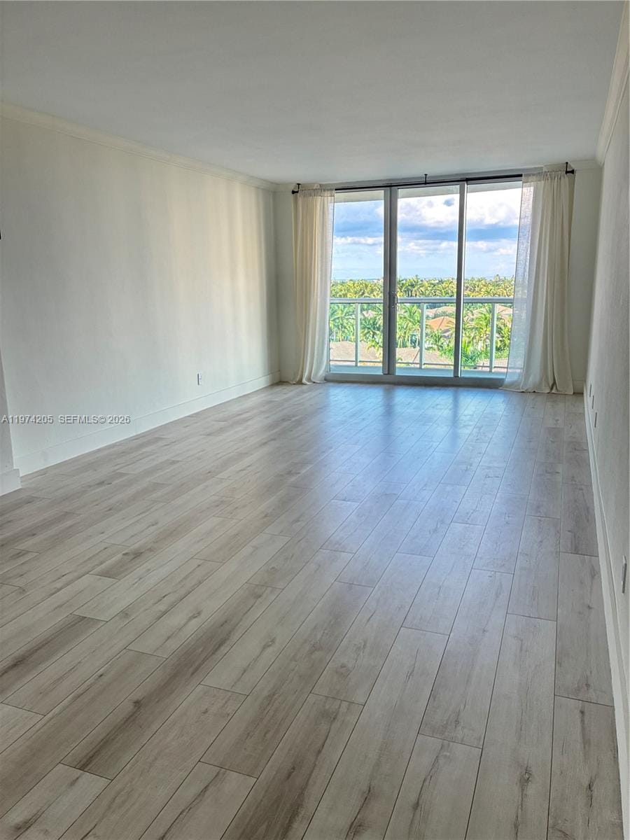 19380 Collins Avenue 718 — photo 9