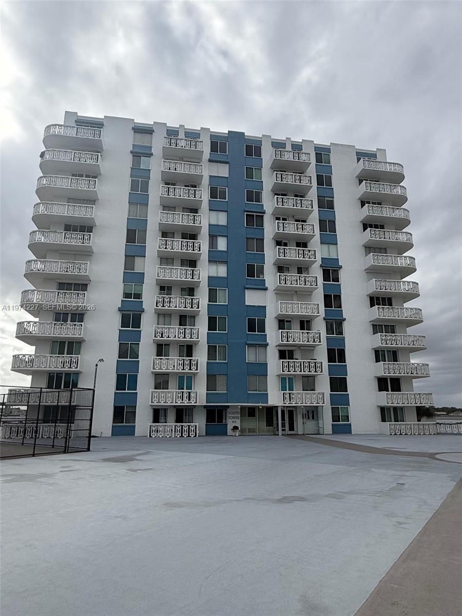 925 N Halifax 102 102, Daytona Beach, FL 32118, Daytona Beach