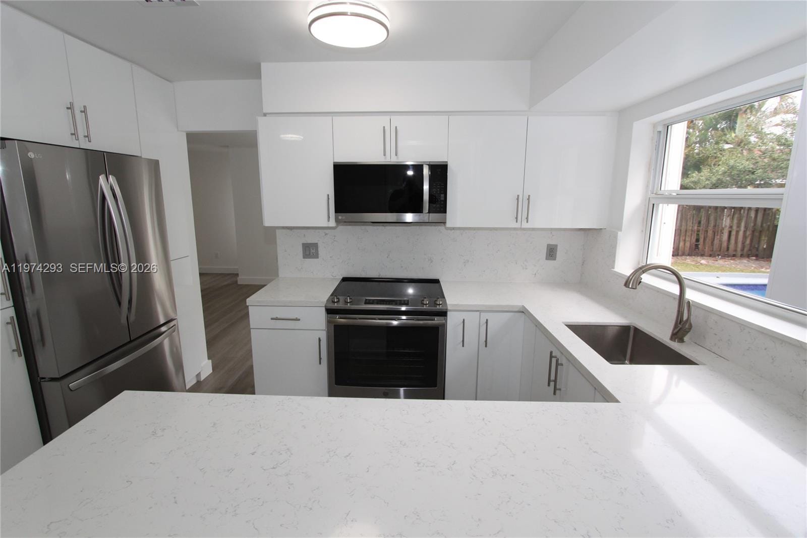 4940 SW 94th Way — photo 11