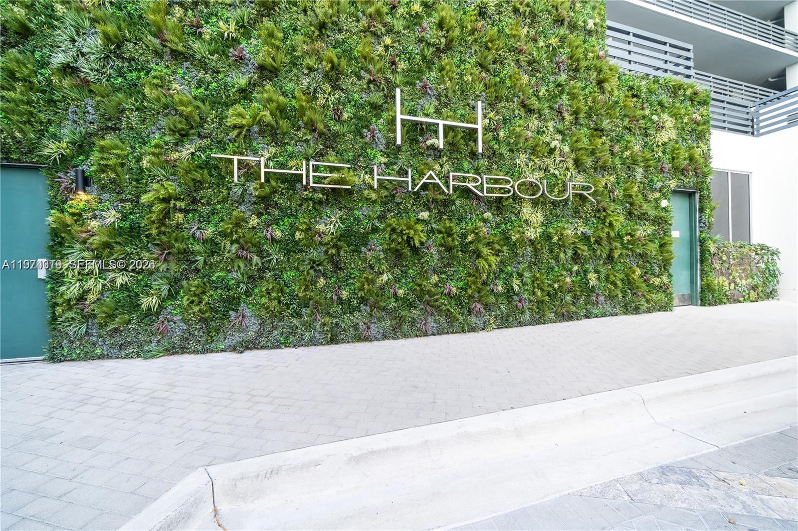 16385 Biscayne Boulevard 1120, North Miami Beach, FL 33160, North Miami Beach