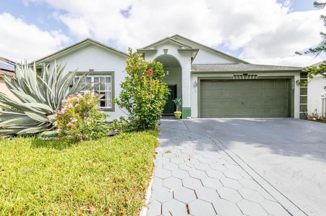 1029 Cape Cod Terrace, sold in Olive Tree Par 6b, Greenacres, FL