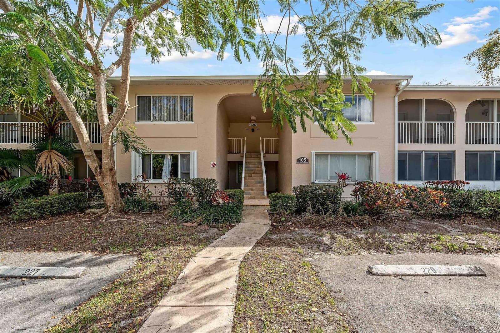 13790 Oneida Drive B1 — photo 2