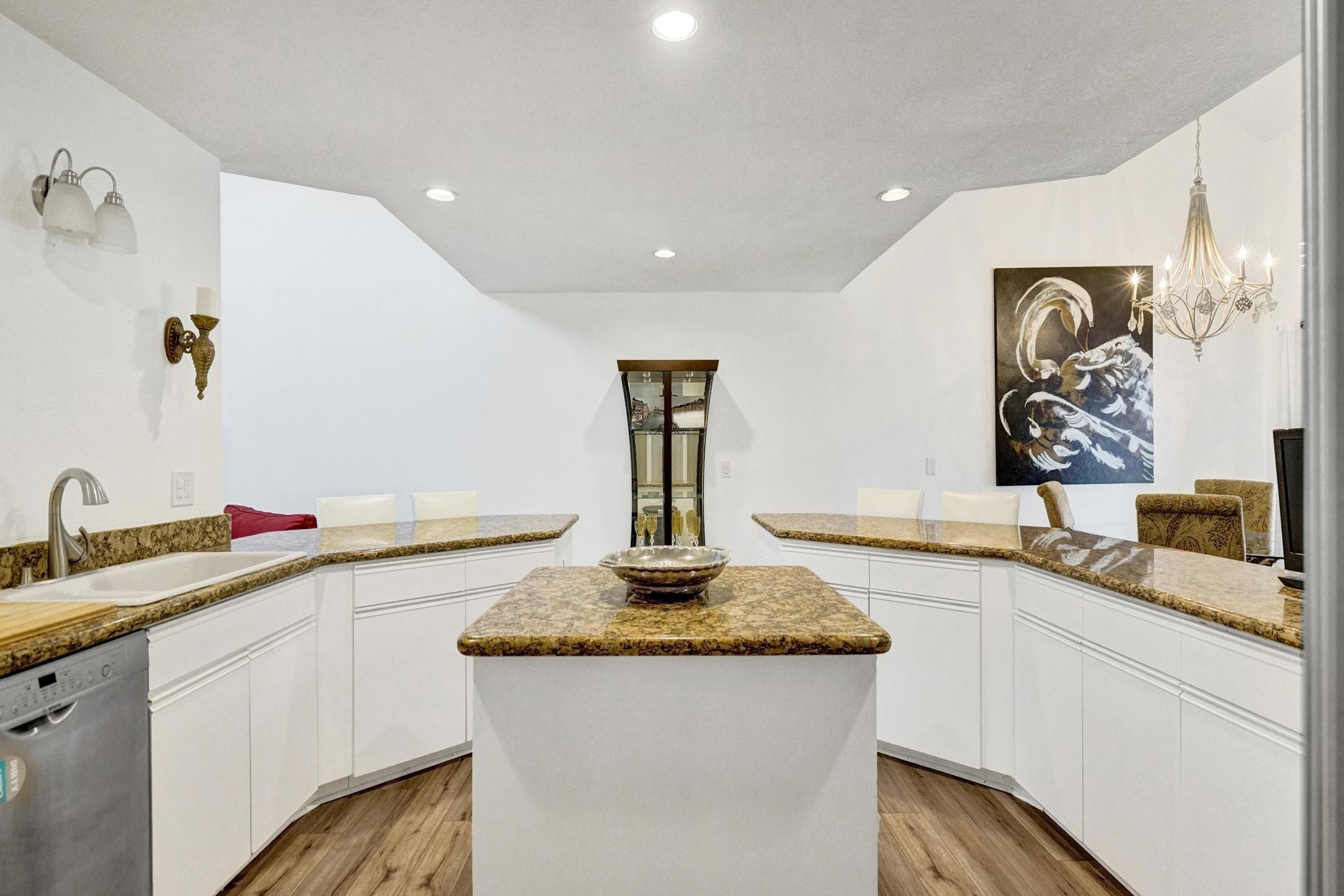 23417 Water Circle — photo 7
