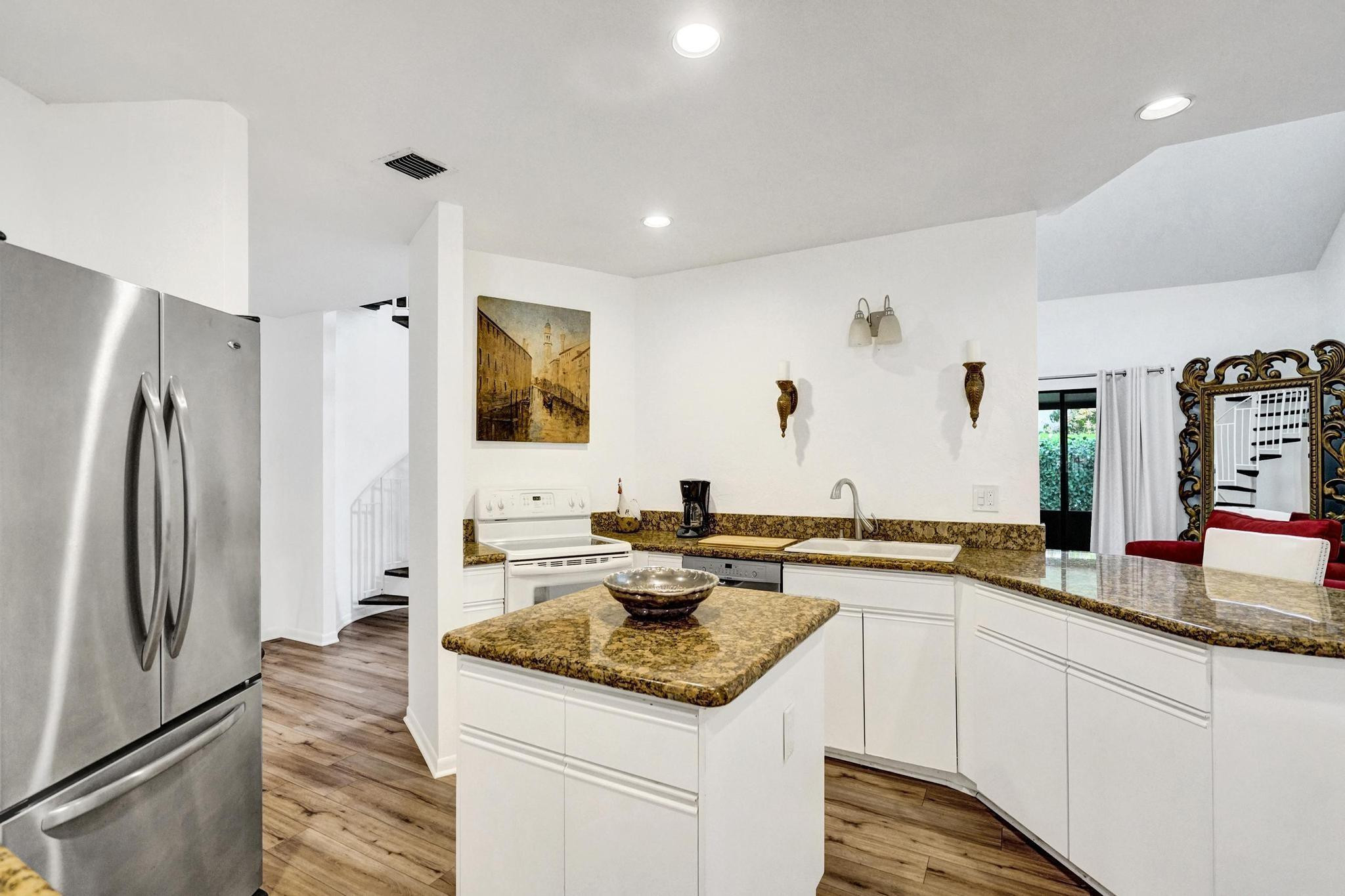 23417 Water Circle — photo 9