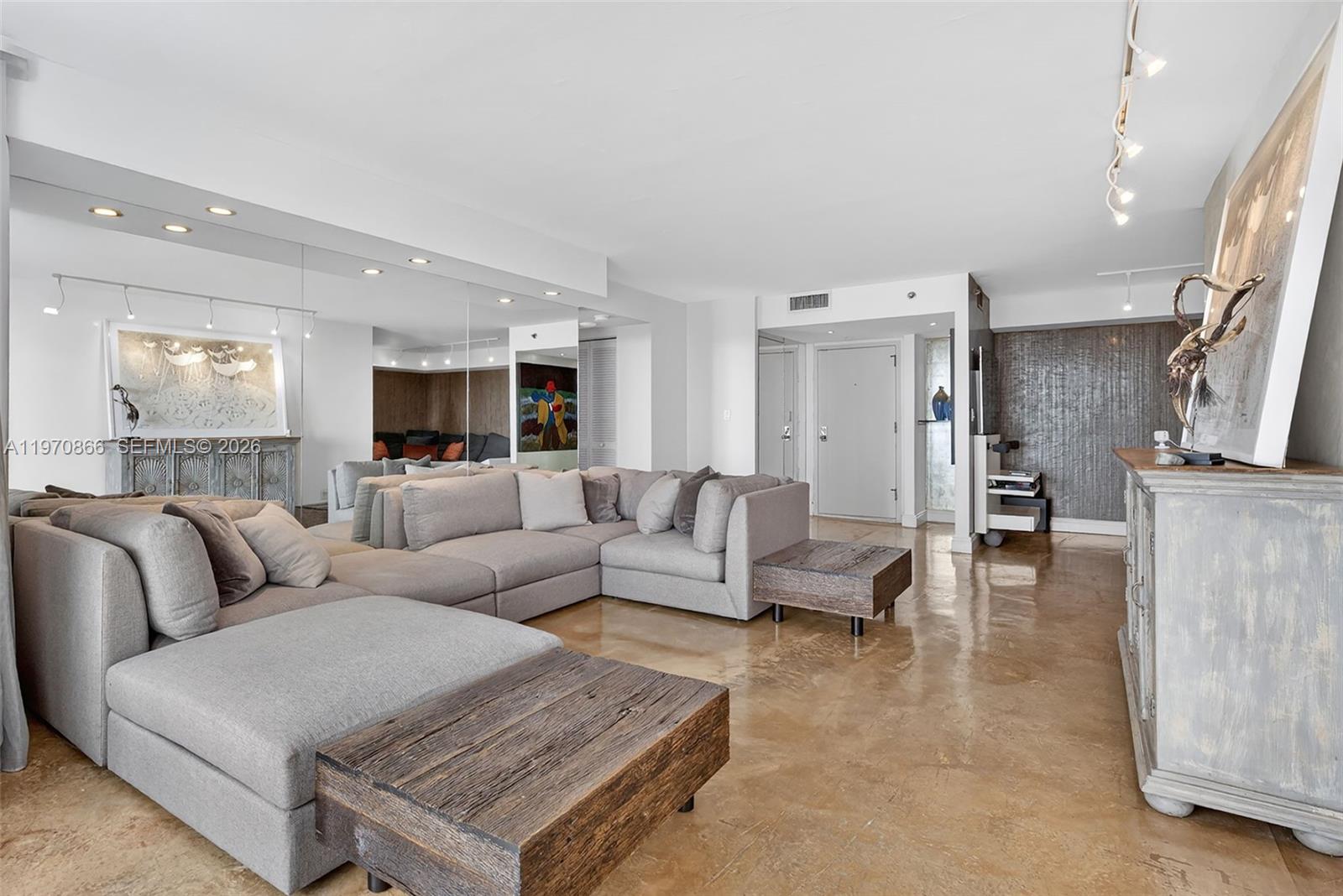 2000 Towerside Terrace 1408, Miami, FL 33138, Miami