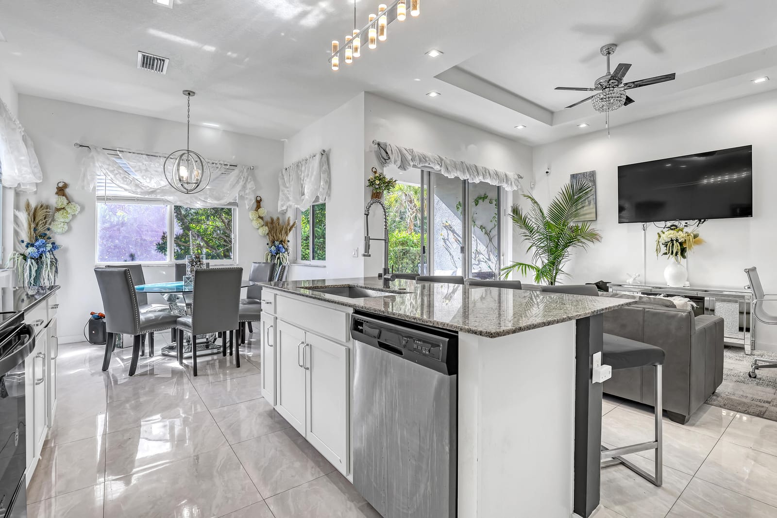 1010 Pioneer Way, Royal Palm Beach, FL 33411 photo 15