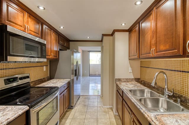 7401 NW 16th Street 408, sold in Plantation Forest Condo, Plantation, FL