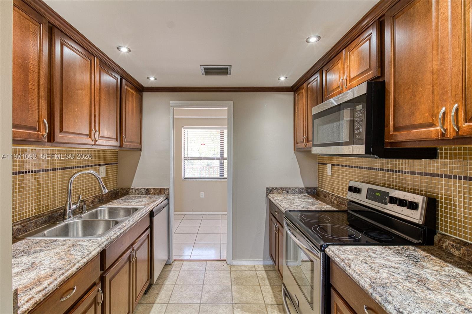 7401 NW 16th Street 408, Plantation, FL 33313 photo 2