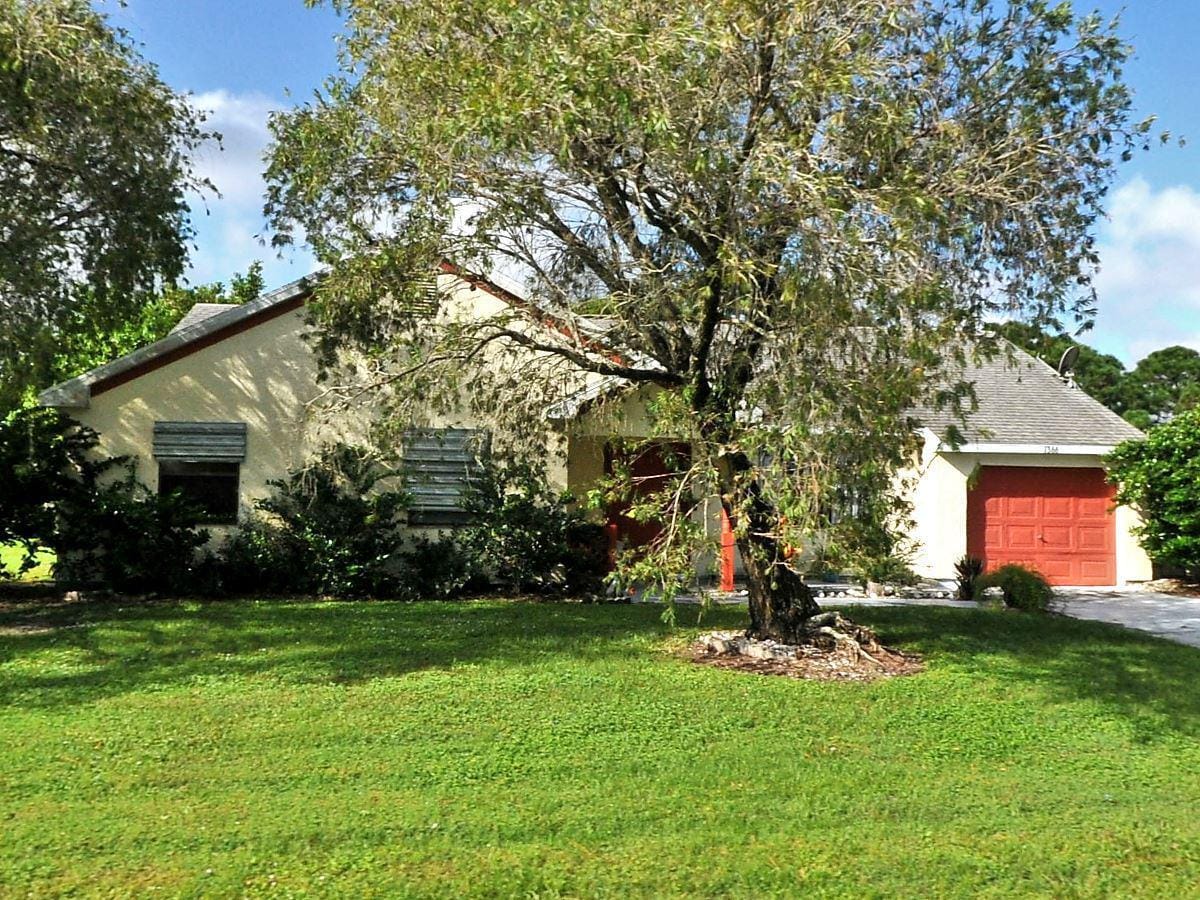1366 SE Arenson Lane, Port St. Lucie, FL 34952