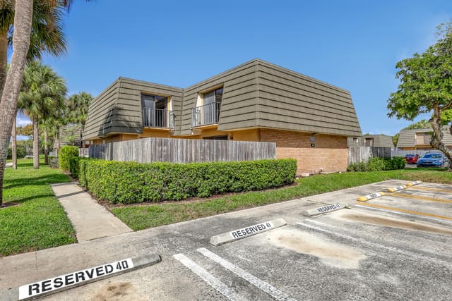 3721 37th Way, West Palm Beach, FL 33407