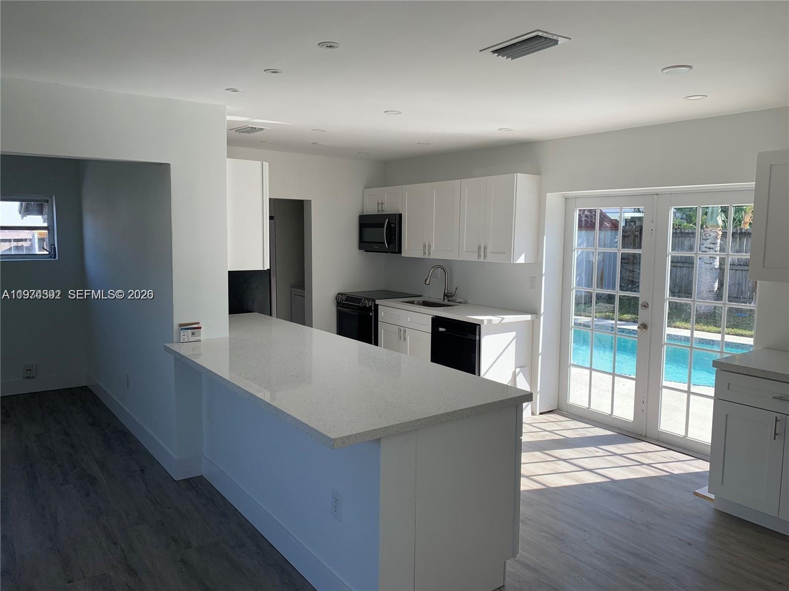 6060 NE 6th Terrace, Oakland Park, FL 33334