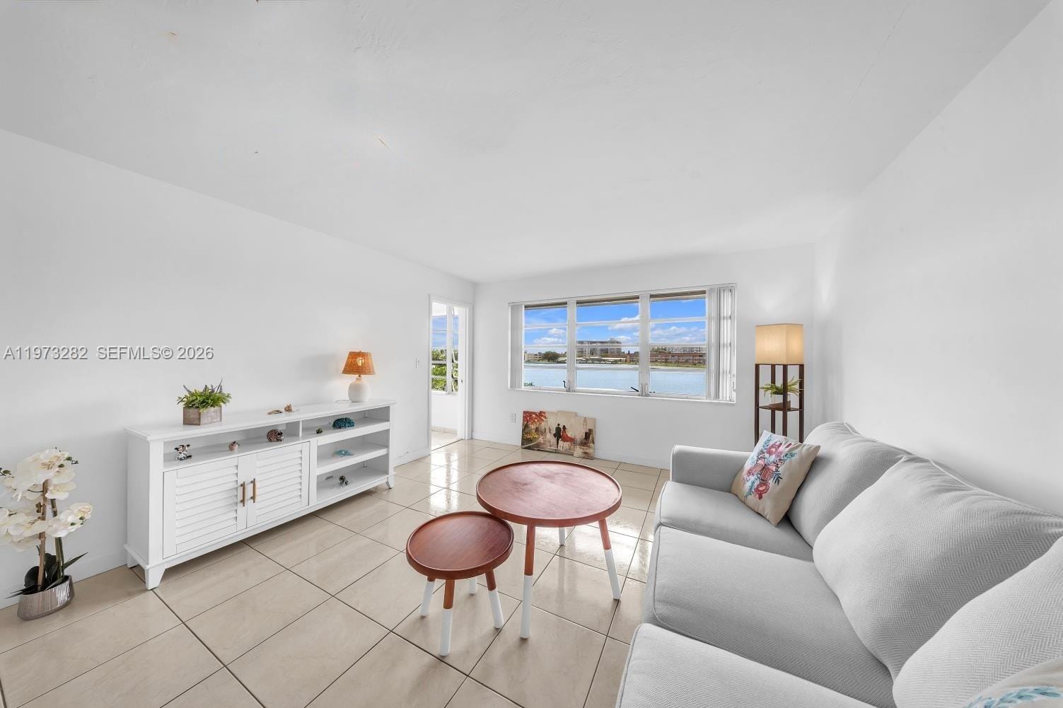 1530 NE 191st Street 306, Miami, FL 33179 photo 1