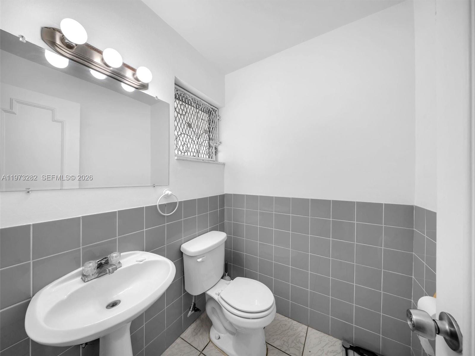 1530 NE 191st Street 306, Miami, FL 33179 photo 14