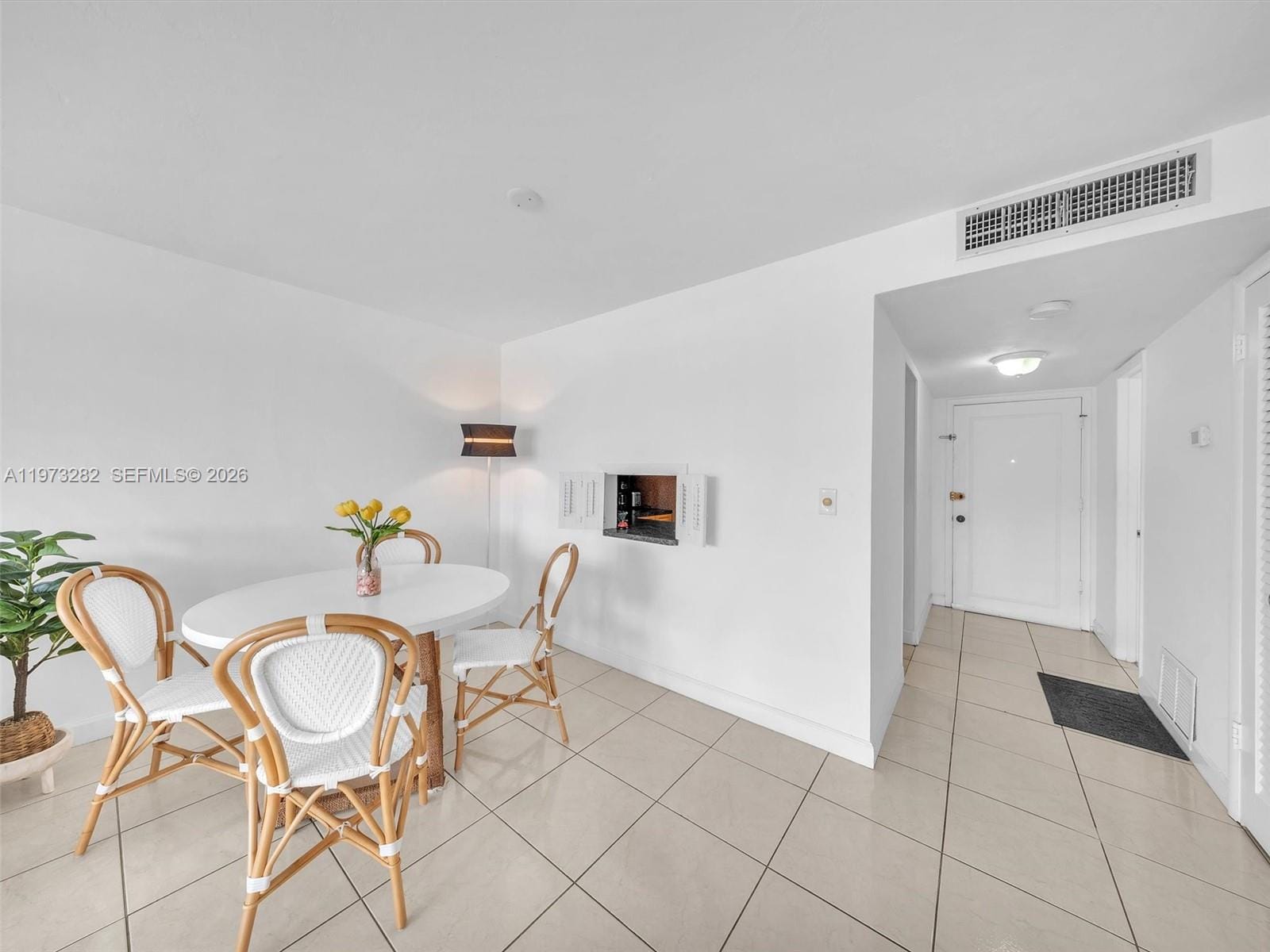 1530 NE 191st Street 306, Miami, FL 33179 photo 4