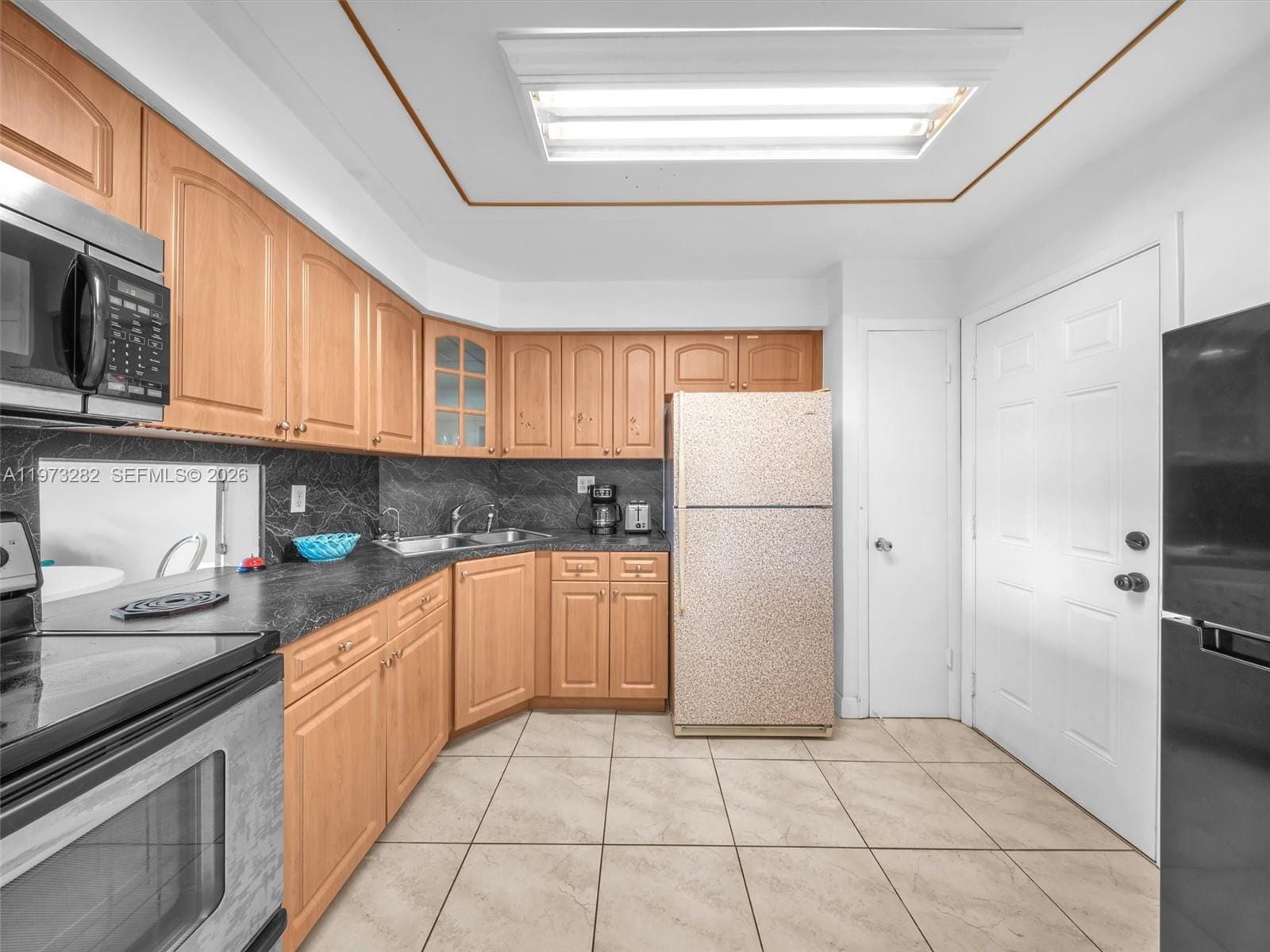 1530 NE 191st Street 306, Miami, FL 33179 photo 9