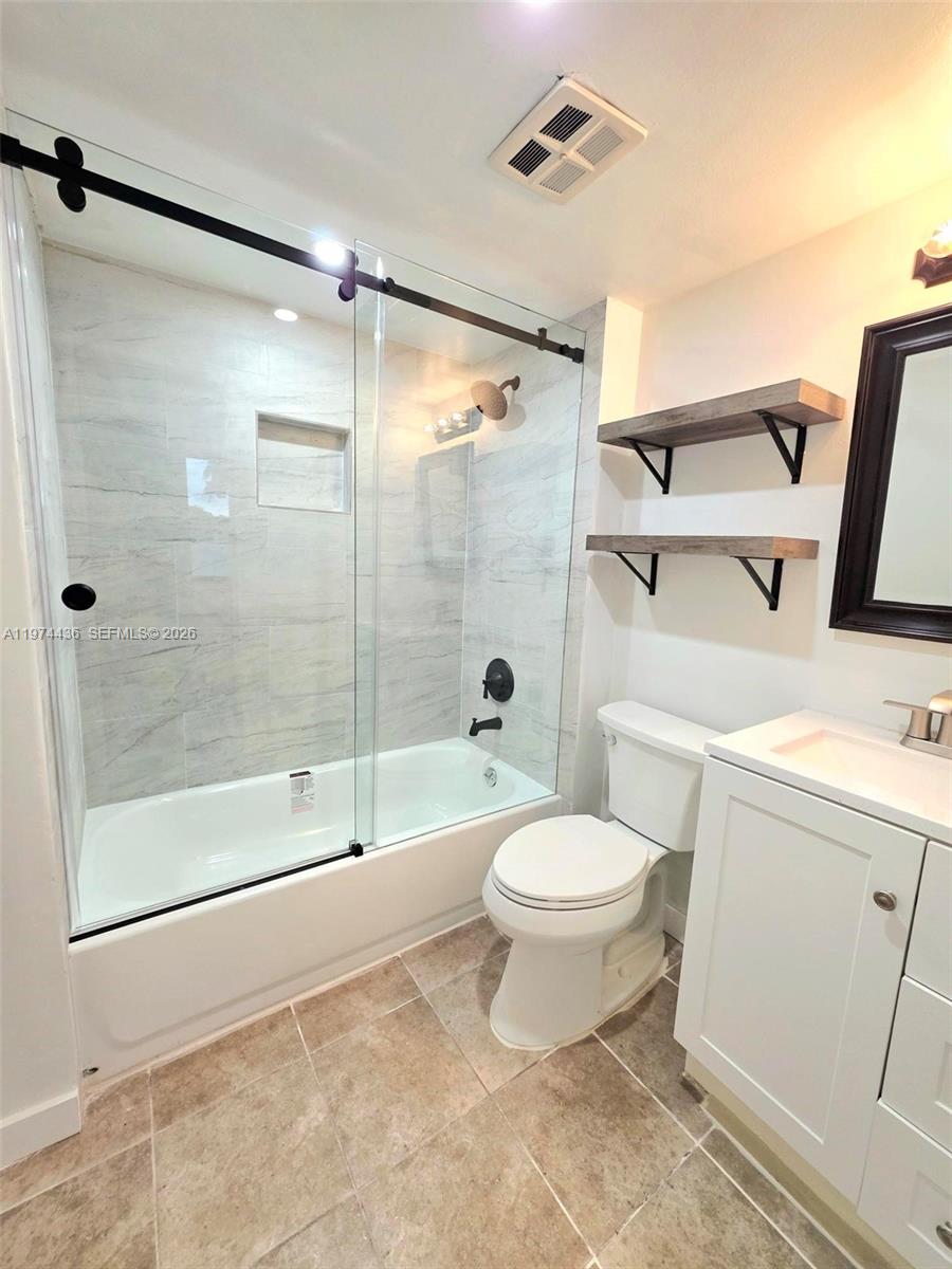 108 Royal Park Drive 2H, Oakland Park, FL 33309, Oakland Park