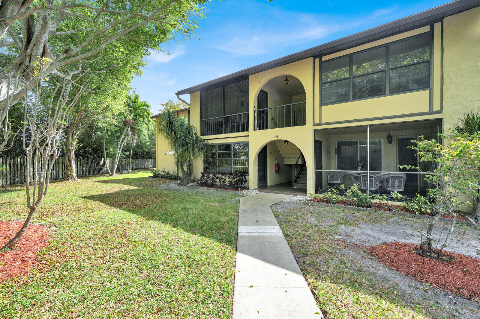 330 Pine Ridge Circle B-2, Greenacres, FL 33463, Greenacres