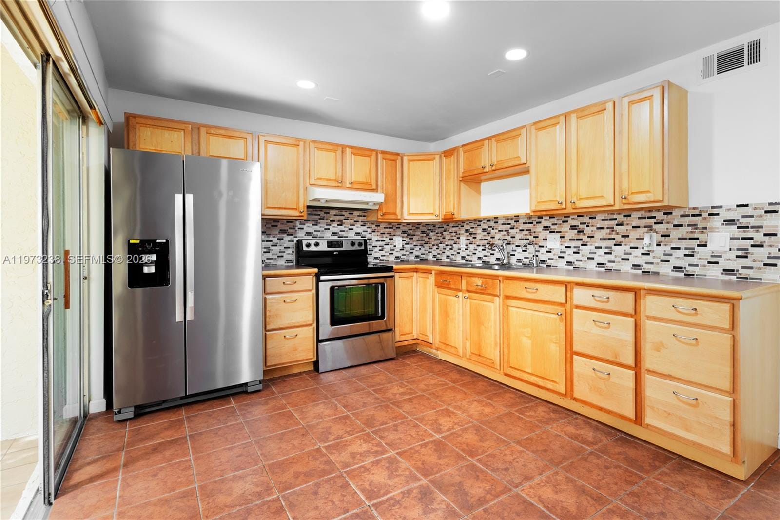 5216 NE 6th Avenue B3, Oakland Park, FL 33334 photo 4