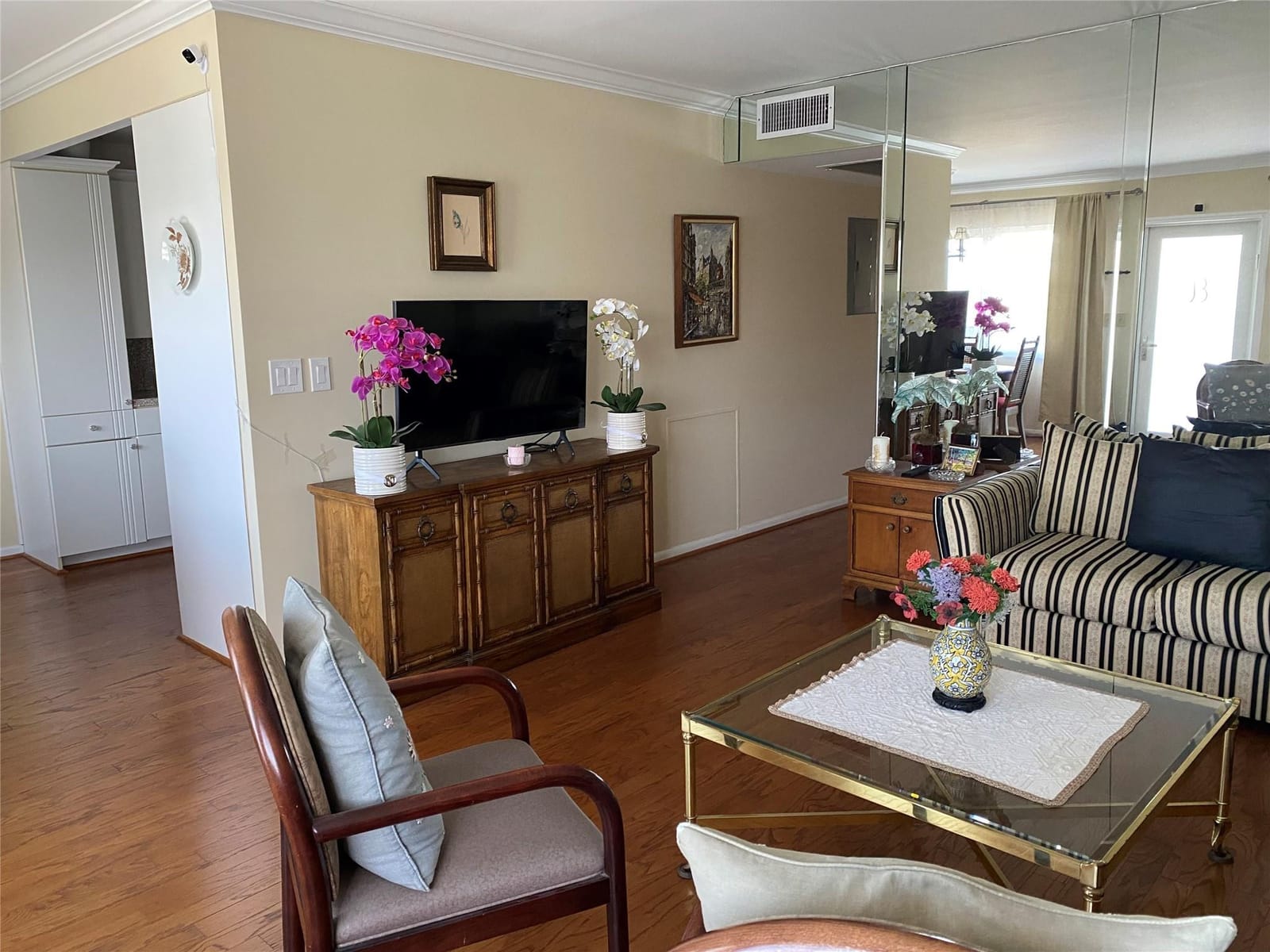 4011 Upminster J 4011 — photo 7