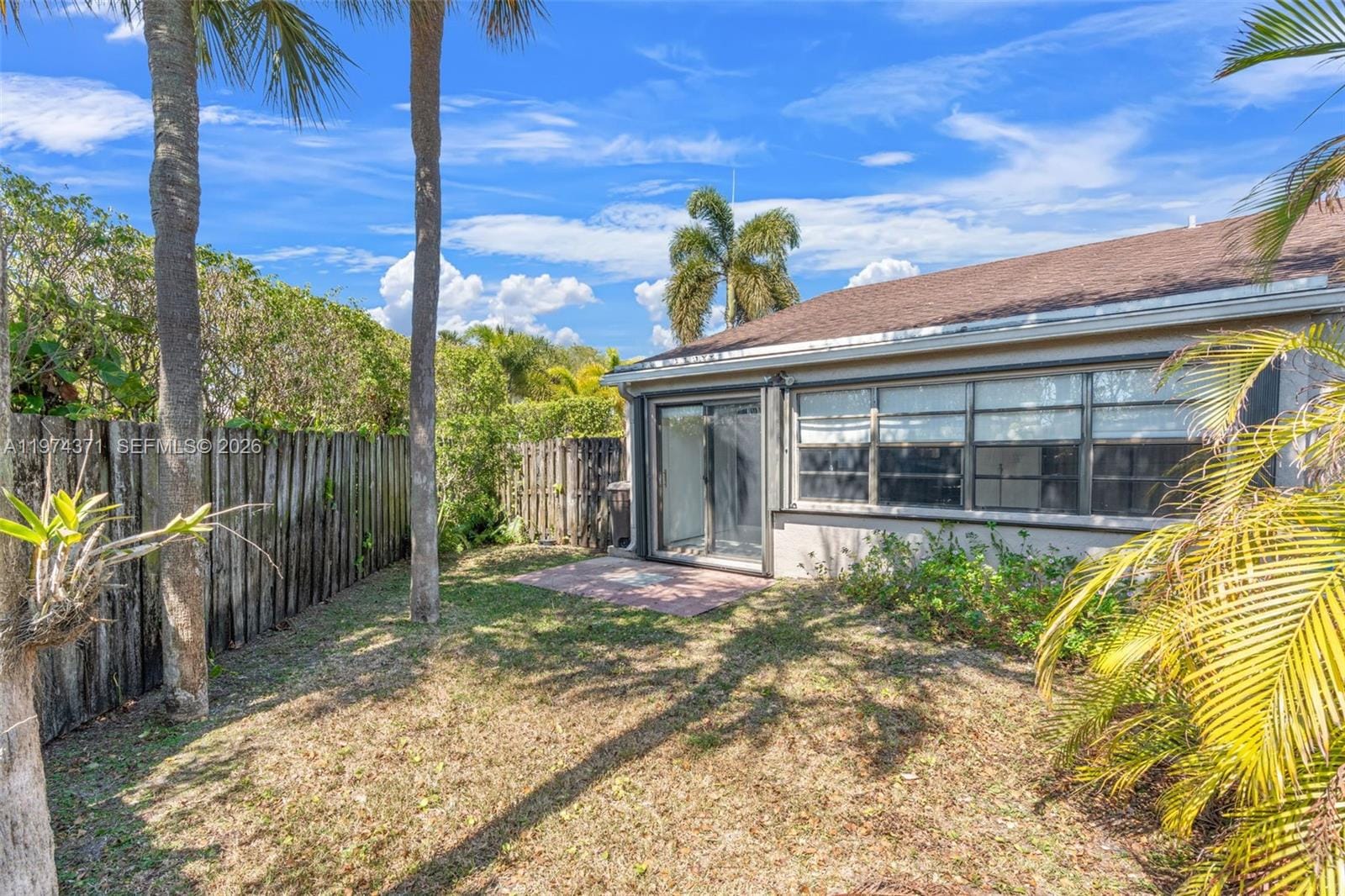 1064 E Lakes Drive — photo 3