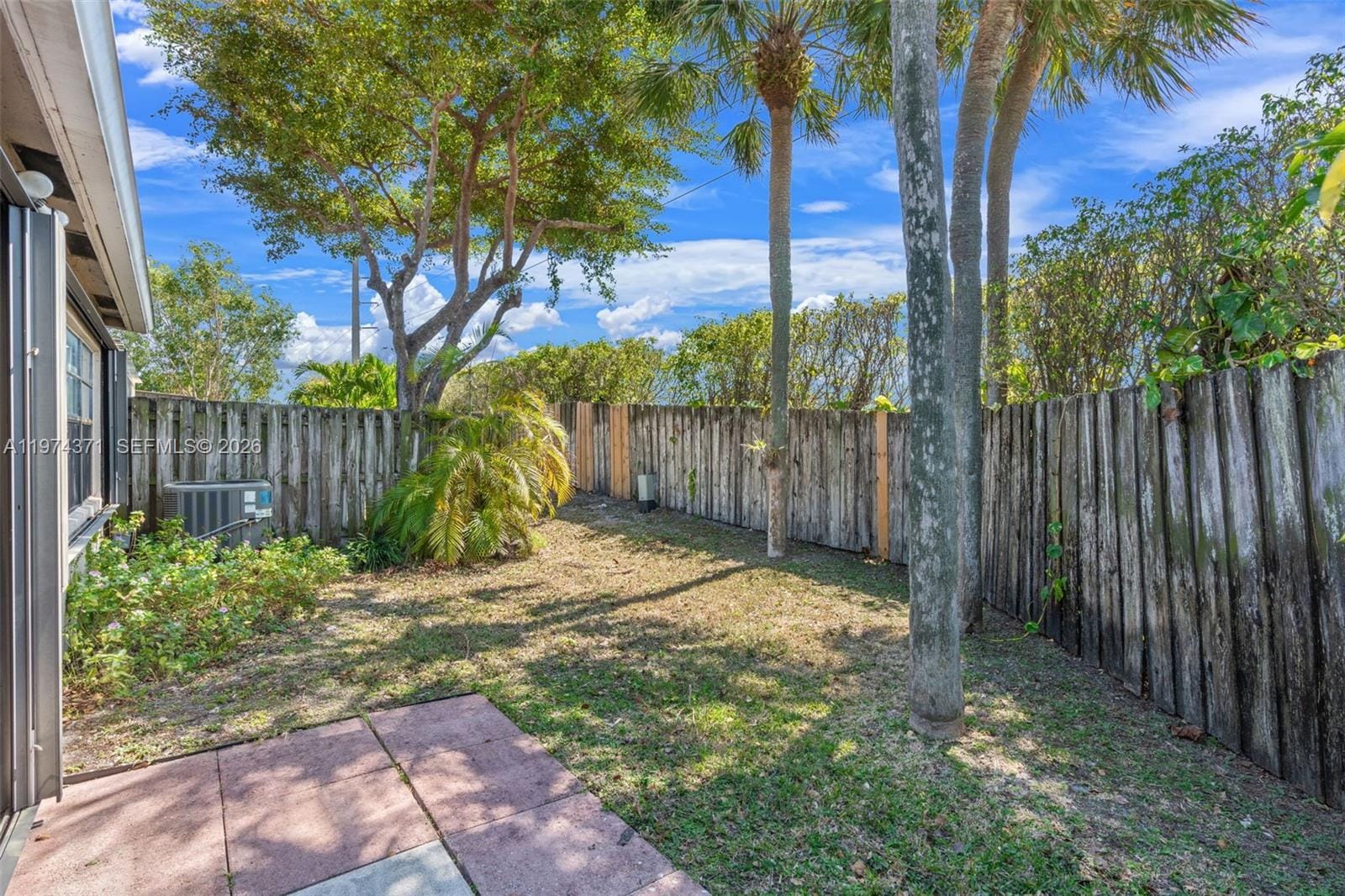 1064 E Lakes Drive, Deerfield Beach, FL 33064 photo 25