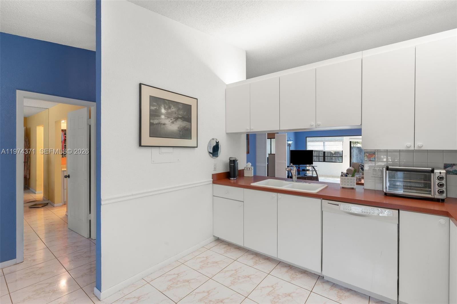 1064 E Lakes Drive — photo 10